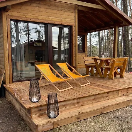 Schadzka W Dwunastce Z Widokiem Na Jezioro * Борск