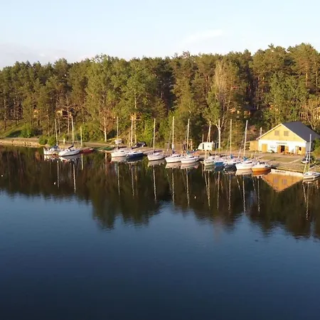 Schadzka W Dwunastce Z Widokiem Na Jezioro Holiday home