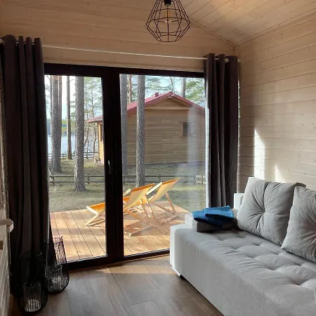 Schadzka W Dwunastce Z Widokiem Na Jezioro * Борск