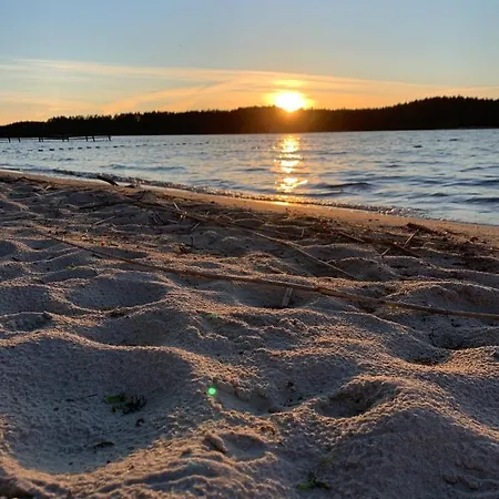 Дом отдыха Schadzka W Dwunastce Z Widokiem Na Jezioro