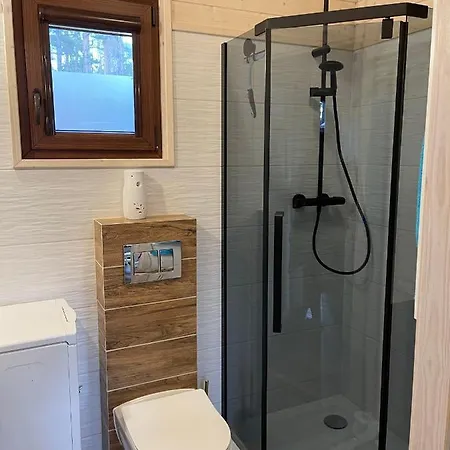 Schadzka W Dwunastce Z Widokiem Na Jezioro *