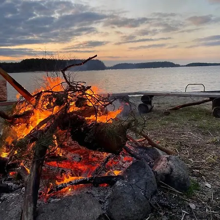 Дом отдыха Schadzka W Dwunastce Z Widokiem Na Jezioro Борск