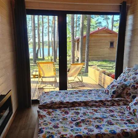 Schadzka W Dwunastce Z Widokiem Na Jezioro Borsk