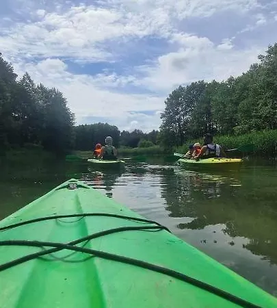Schadzka W Dwunastce Z Widokiem Na Jezioro 博尔斯克