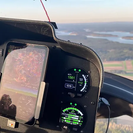 Schadzka W Dwunastce Z Widokiem Na Jezioro *