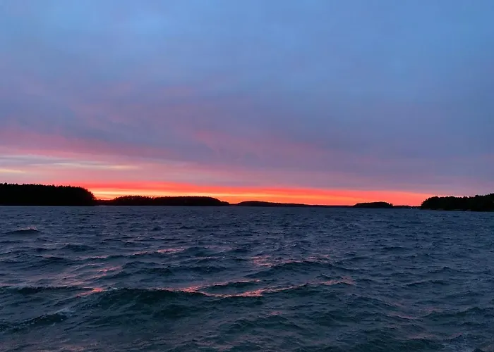 Schadzka W Dwunastce Z Widokiem Na Jezioro *