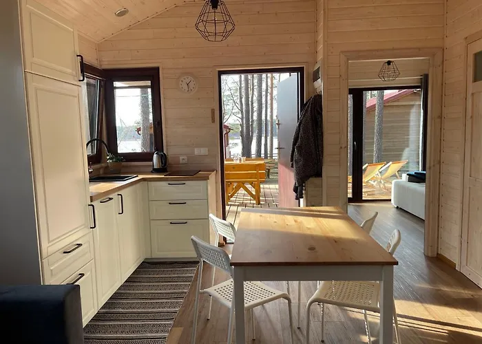 Schadzka W Dwunastce Z Widokiem Na Jezioro *