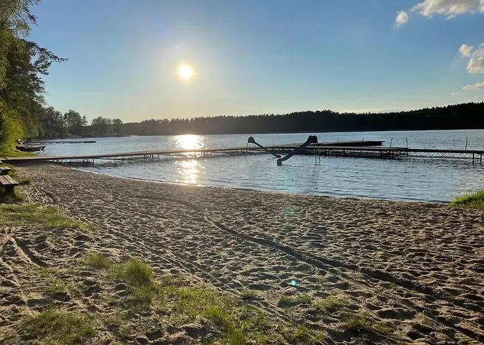 Schadzka W Dwunastce Z Widokiem Na Jezioro Дом отдыха Борск