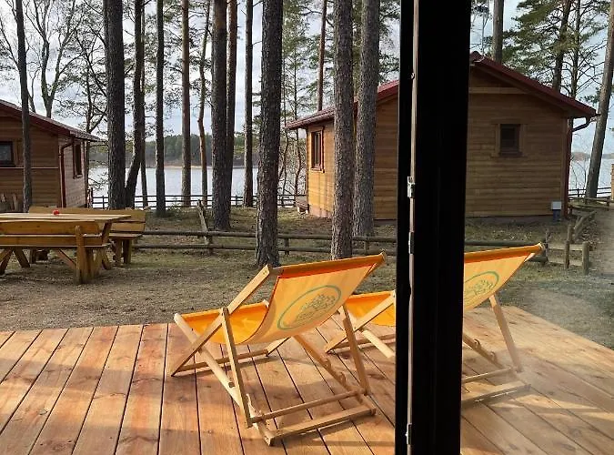 Schadzka W Dwunastce Z Widokiem Na Jezioro Borsk