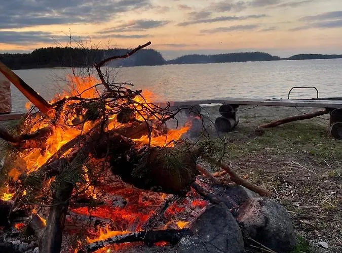 Дом отдыха Schadzka W Dwunastce Z Widokiem Na Jezioro Борск