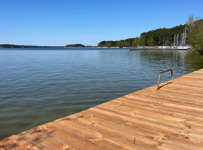 Schadzka W Dwunastce Z Widokiem Na Jezioro Tatil Evi Borsk